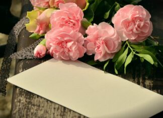 Scegliere i biglietti d’invito per ogni evento biglietto d'invito