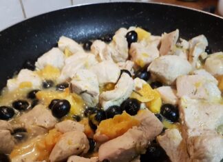 Bocconcini di pollo o tacchino alle olive Bocconcini di pollo o tacchino alle olive