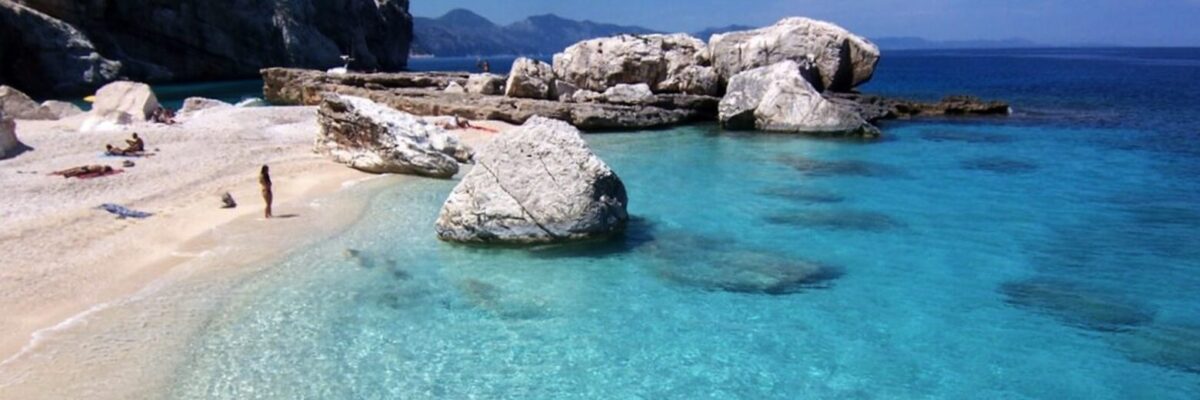 cala_mariolu_sardegna_tripadvisor_spiagge-2400x800