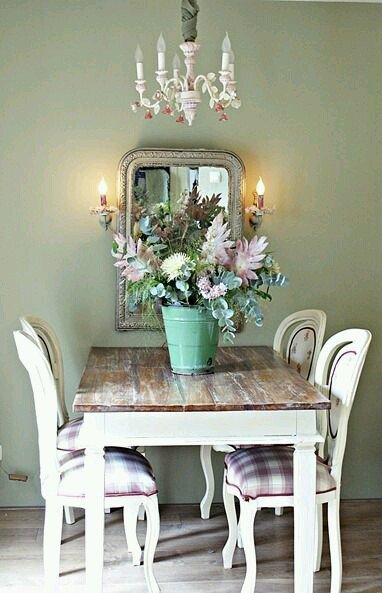 Shabby chic: parete verde