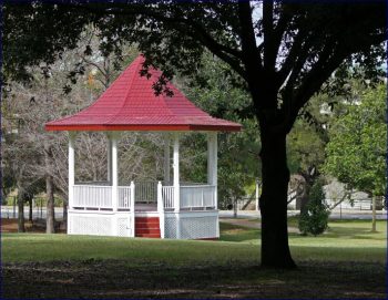 Gazebo a pagoda