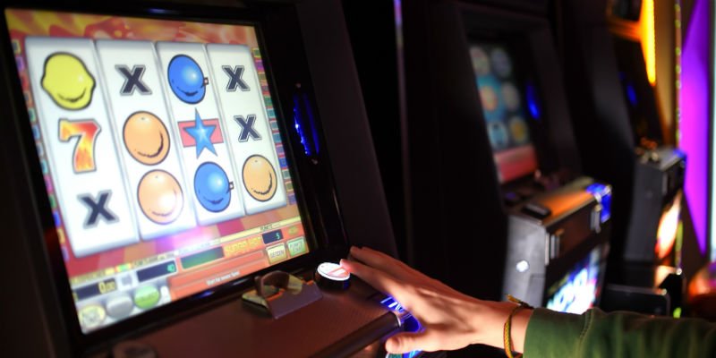 Sognare di vincere al gioco e divertirsi con le slot machine