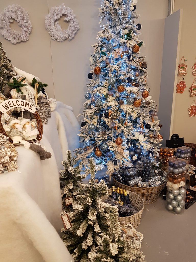 Albero Di Natale Moderno.Come Fare L Albero Di Natale Nel Modo Migliore Notizie In Vetrina