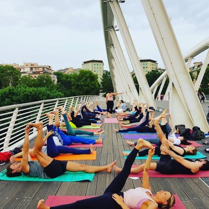 Ponte della musica lezione di yoga