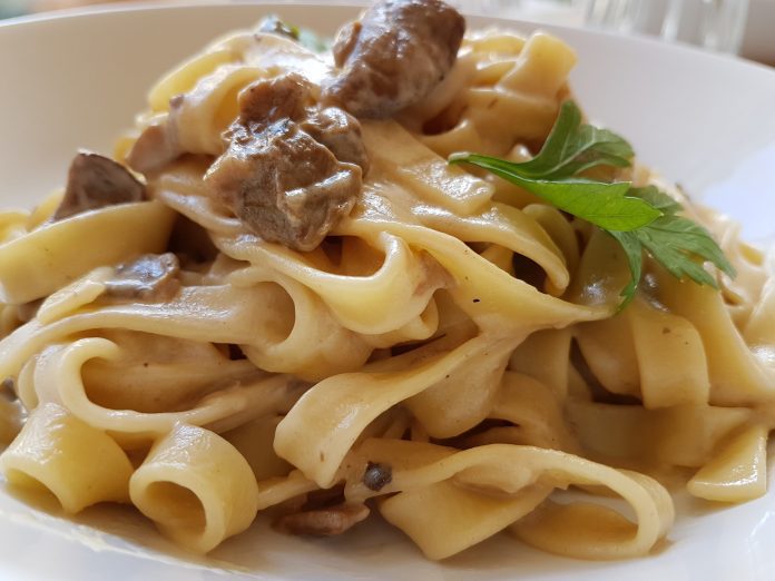 Fettuccine ai funghi porcini senza lattosio