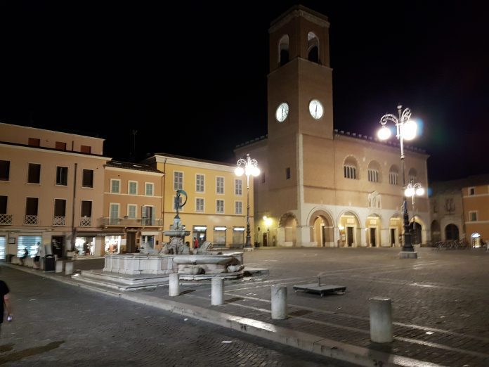 Pesaro piazza del Popolo