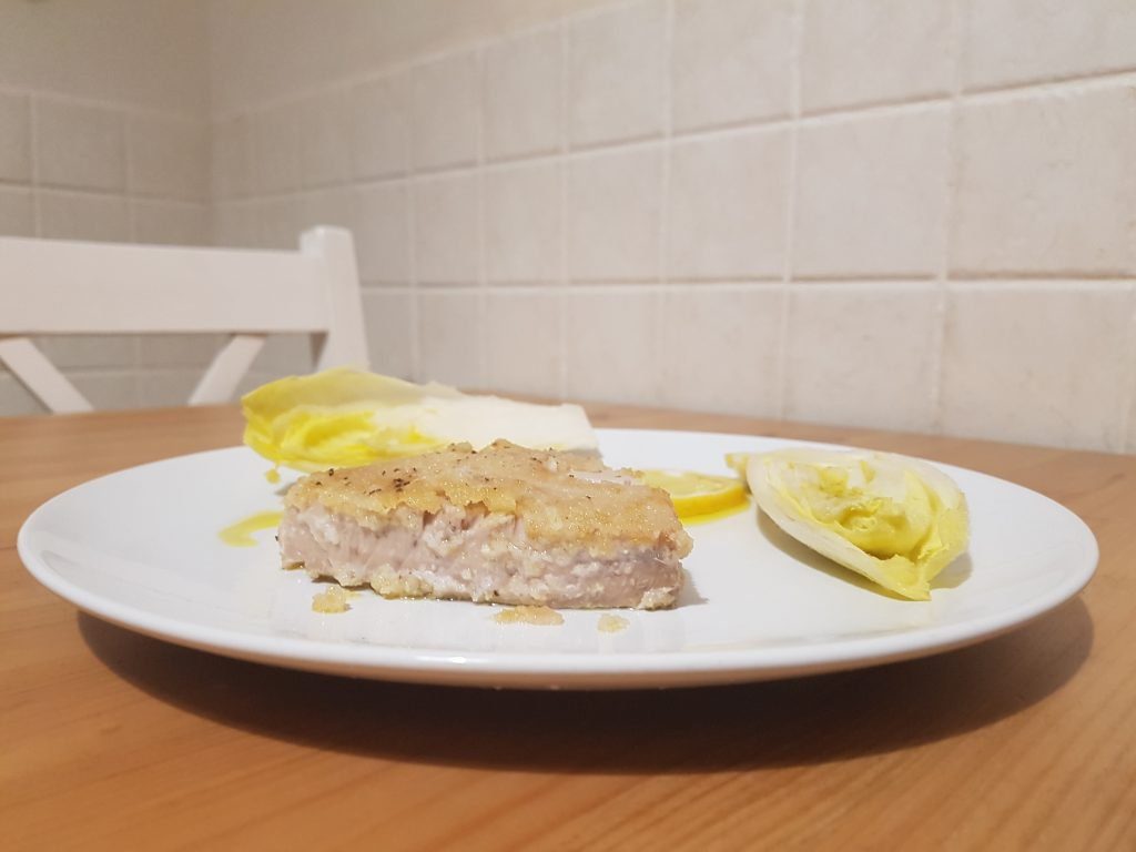 Tonno gratinato: trance in padella con limone