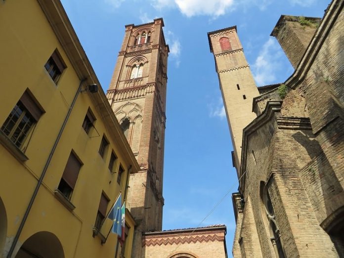 Bologna le due torri