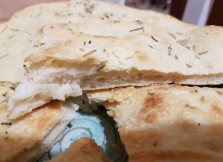 Come fare la pizza bianca o pizza focaccia Pizza bianca o focaccia