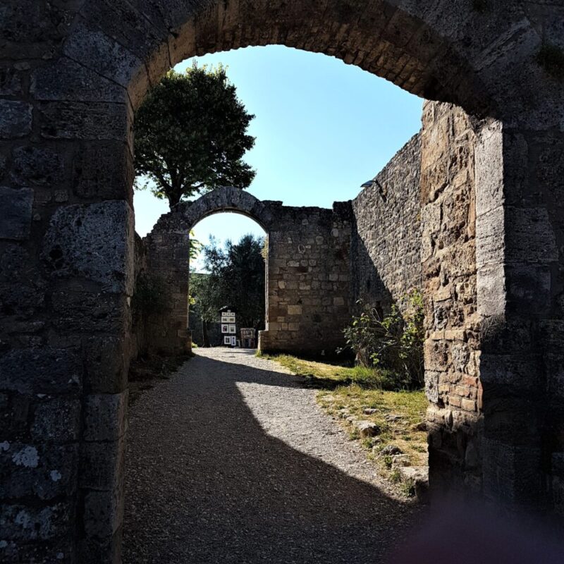 San Gimignano archi ingresso fortezza - Toscana