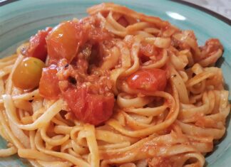 Linguine di mare con pesce e pomodoro primo di pesce