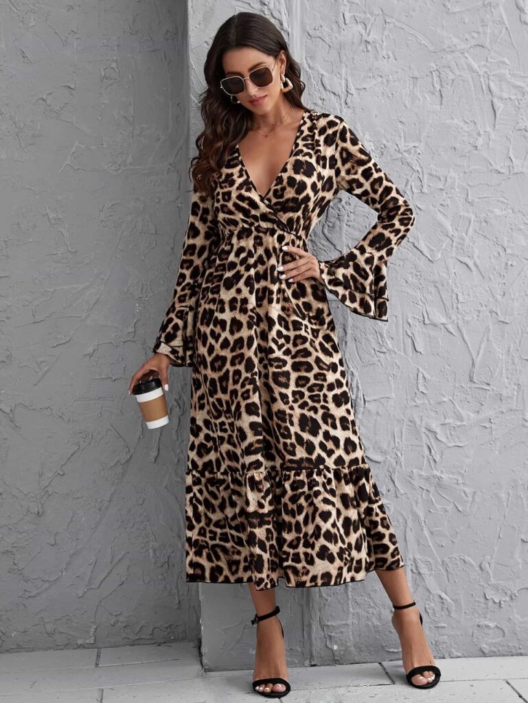 Outfit animalier tendenza moda outfit in stile leopardato