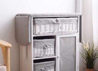 Mobile da stiro shabby chic con contenitori e tavola Mobile da stiro shabby chic con contenitori e tavola