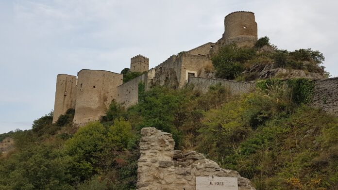 Roccascalegna e il Castello Medievale