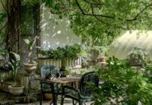 mobili e tavolo da giardino