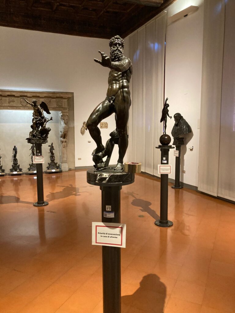 Jean de Boulogne detto Giambologna
Modello per la statua del Nettuno
Bronzo, sec. XVI (1563 - 1564)
cm. 78,4 (base cm. 4,5 x 30)
Bologna, Museo Civico Medievale