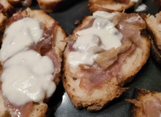 Crostini facili al prosciutto e mozzarella crostini al prosciutto come farli