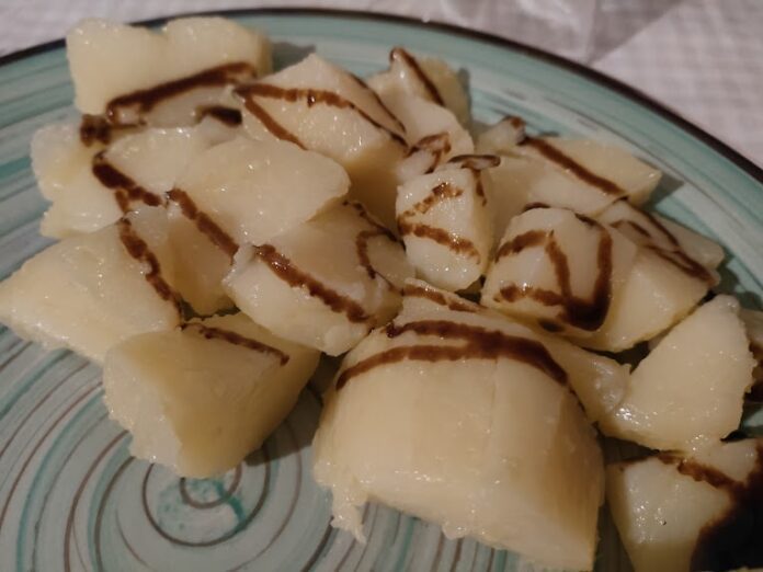 Come cuocere le patate lesse e condirle