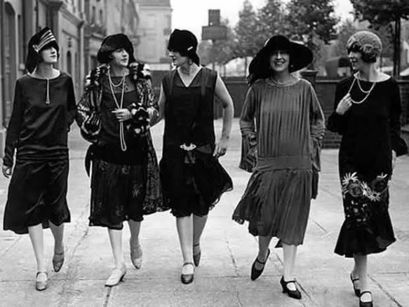 Flappers girls moda anni 20