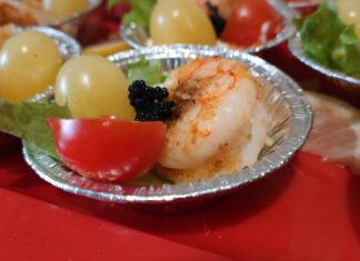 Cestini di gamberi gratinati e salsa con pomodorini Cestini di gamberi gratinati e salsa con pomodorini