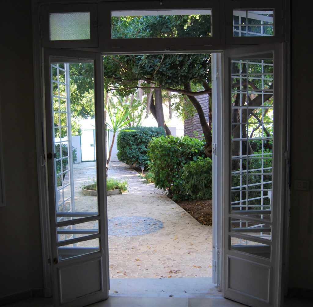 Sognare La Porta Di Casa Aperta Ed Avere Paura