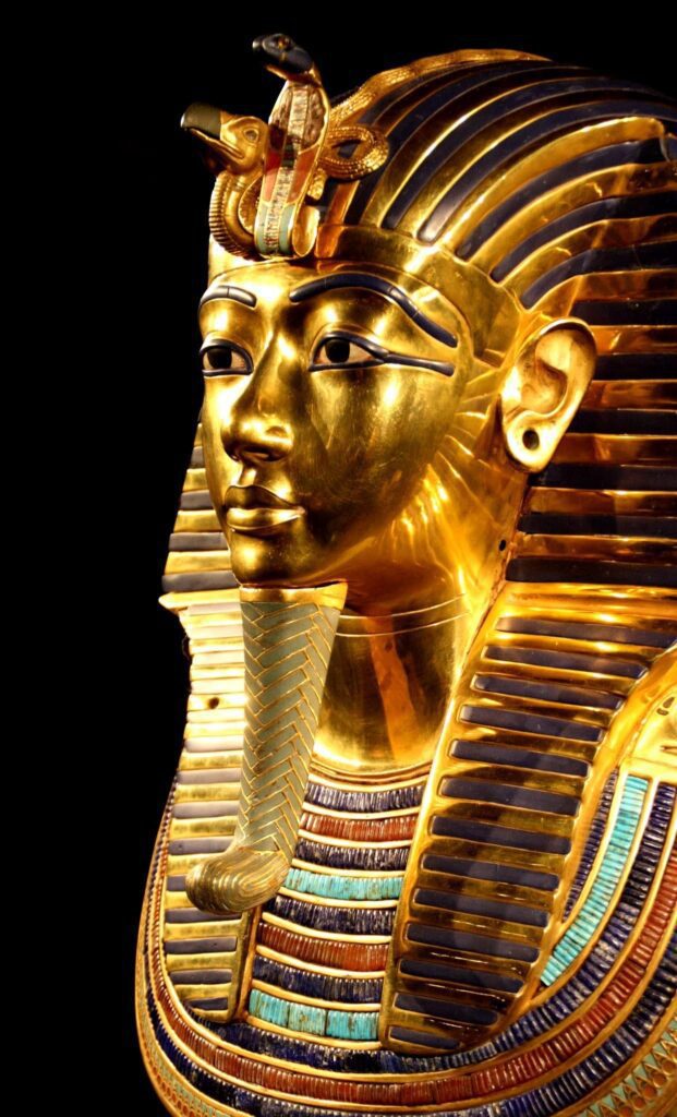 Arte egizia, statua: gli egizi truccavano gli occhi anche alle statue