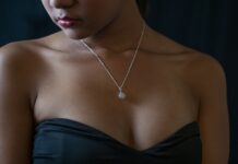 Come scegliere una collana in base alla forma del viso