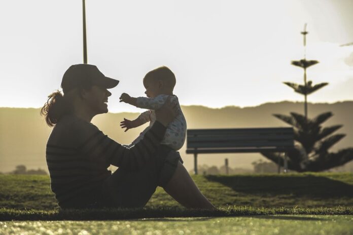 Sognare di adottare un bambino significato, simboli e numeri