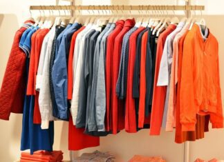 Come avere l'armadio ordinato in estate: tecniche e trucchi pratici