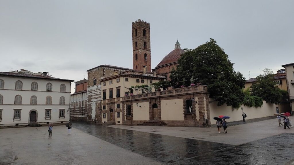 Torre e cupola - Lucca