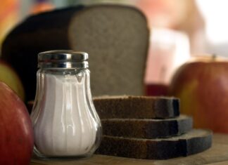 Troppo sale fa male? Ecco come il sale nuoce alla salute Troppo sale fa male? Ecco come il sale nuoce alla salute