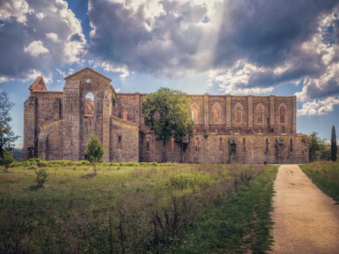 L'Abazia di San Galgano e la Spada nella Roccia