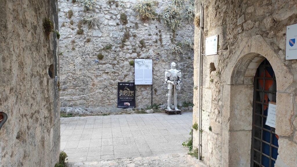 Ingresso Castello di Monte Sant'Angelo