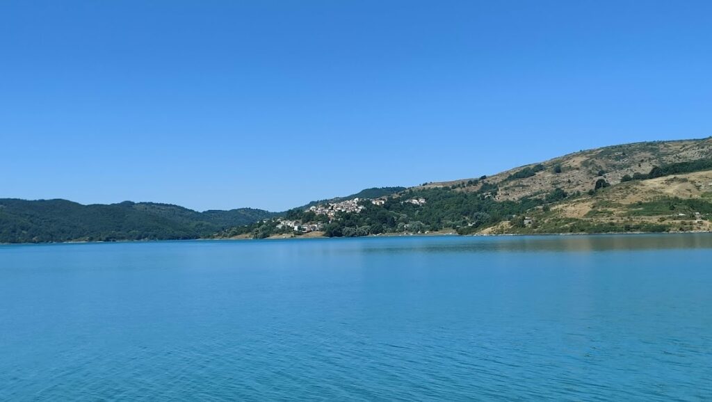 Lago di Campotosto