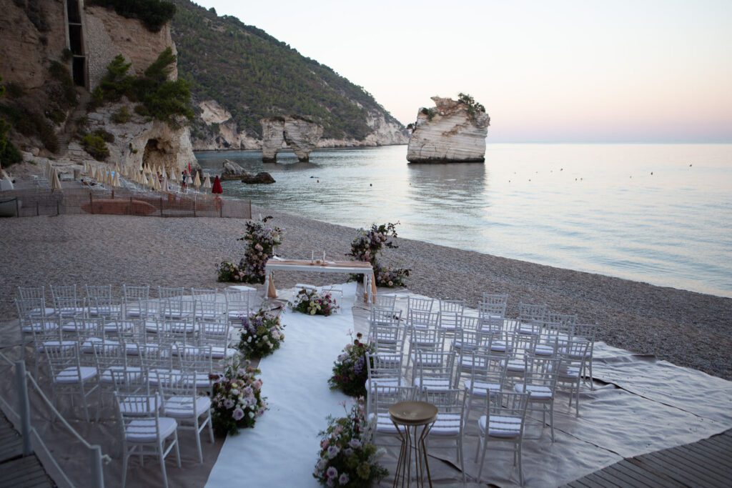 Matrimonio Baia delle Zagare in Puglia