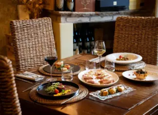 Ristoro La Dispensa: una cucina di qualità in un contesto rustico-chic Ristoro La Dispensa: una cucina di qualità in un contesto rustico-chic