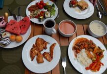 Come organizzare una cena poco impegnativa Come organizzare una cena poco impegnativa