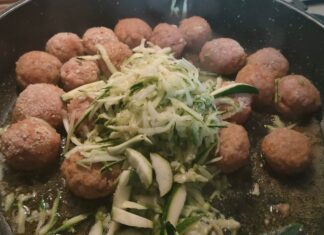 Polpette alle zucchine secondo e contorno insieme Polpette alle zucchine secondo e contorno insieme