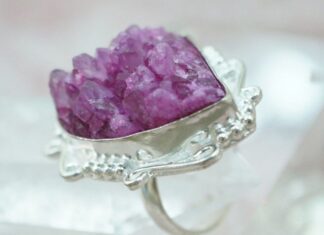 Cos’è l’argento sterling? Uso e tipologia Cos'è l'argento sterling? Uso e tipologia