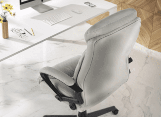 Come evitare il Dolore al Collo e alla Schiena quando si è Seduti Come evitare il Dolore al Collo e alla Schiena quando si è Seduti