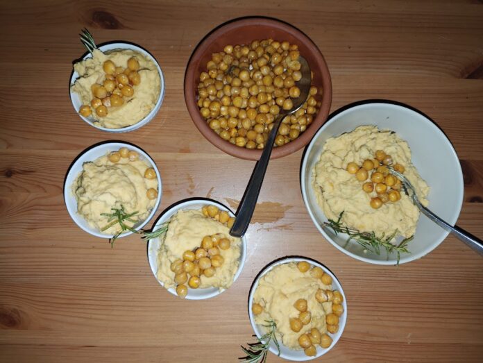 Vellutata di ceci con crostini