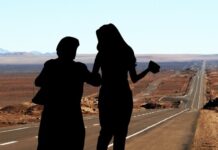 Problemi esistenziali comuni e crisi di identità Problemi esistenziali comuni e crisi di identità