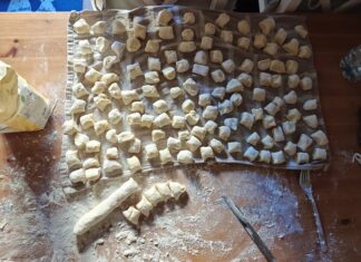 Gnocchi di patate fatti in casa: casarecci con gusto Gnocchi di patate fatti in casa: casarecci con gusto