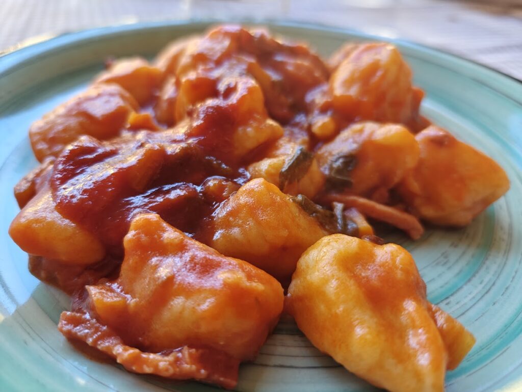 Gnocchi al sugo