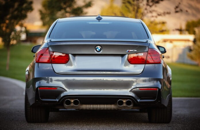 Automobile, foto posteriore