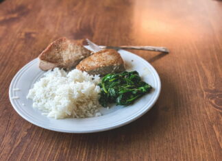 Piatti semplici, ingredienti noti: perché la cucina di tutti i giorni resiste alle mode piatti semplici tradizionali: riso, carne e verdura