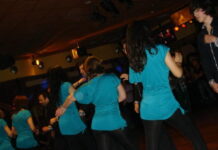 Ballo caraibico dopo i 40 anni: Perché iniziare e che scarpe scegliere, i consigli dell’insegnante Gruppo di ballo caraibico