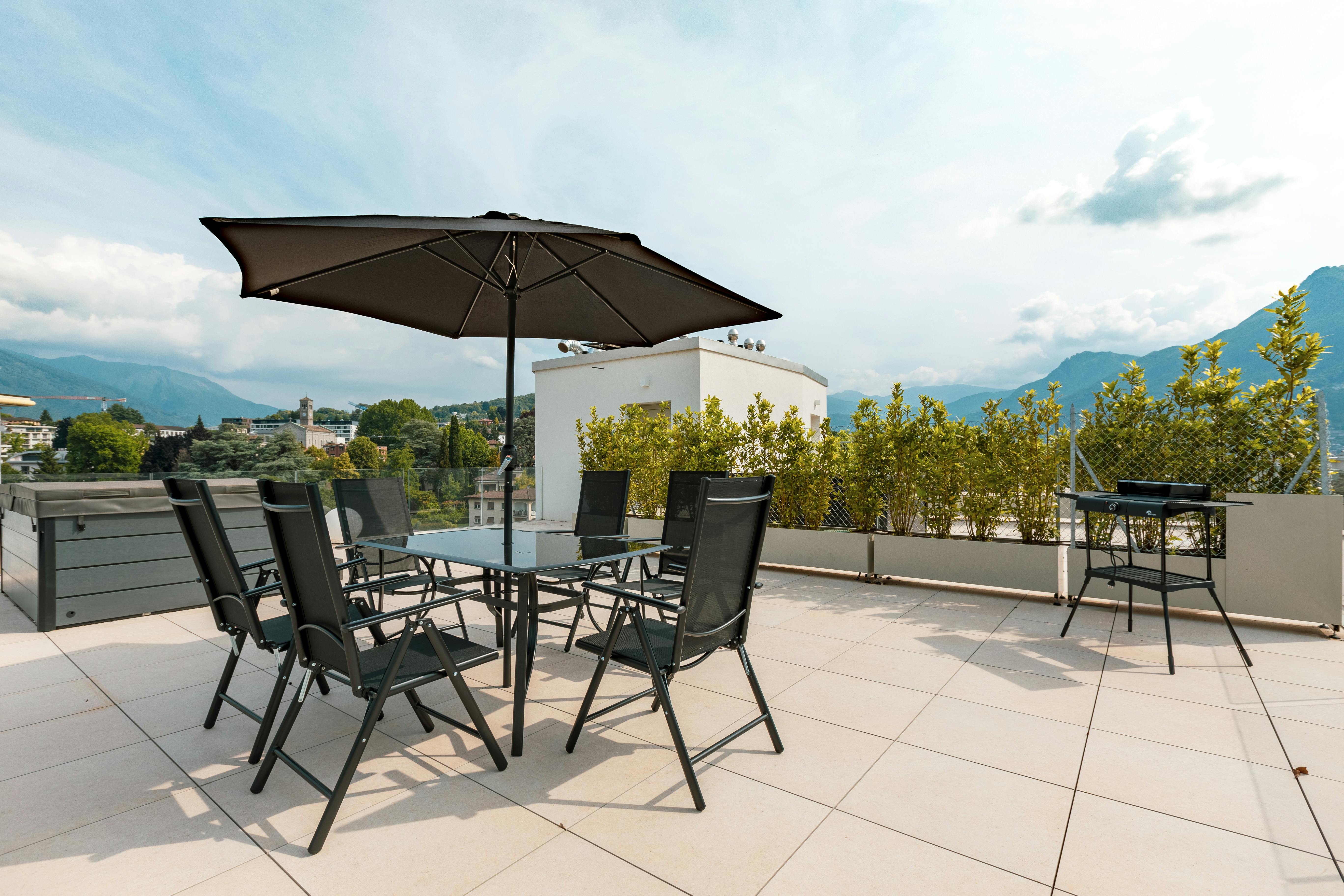 Giardino zen in terrazza minimale